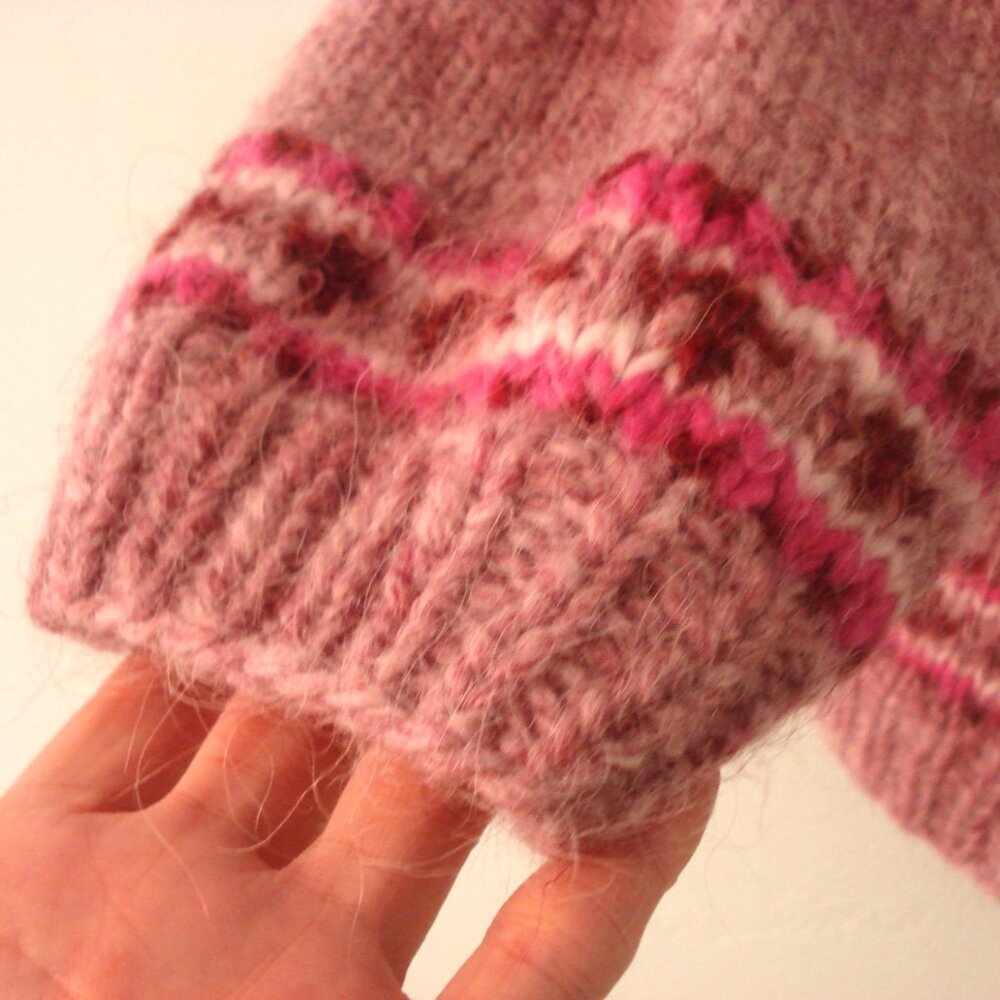 Handknit Icelandic traditional pattern, heavy wool sweater Iceland winter, L - Picture 6 of 8